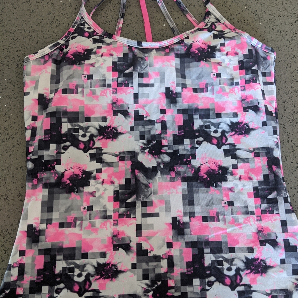 Workout Tops - Picture 5 of 9